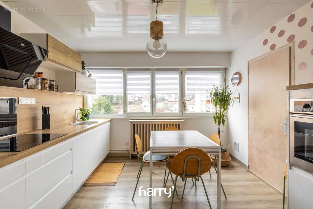 Appartement 84 m² à Besancon  - photo 2