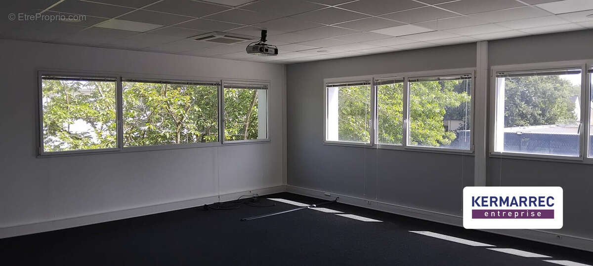 Commerce 278 m² à Saint-Gregoire  - photo 2