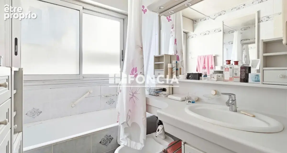 Grand appartement familial proche des écoles et commerces - photo 7