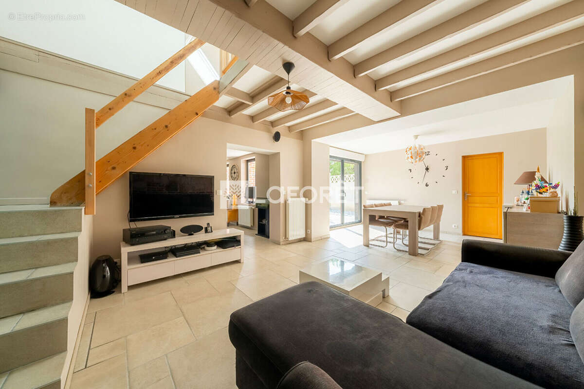 Maison à MASNY