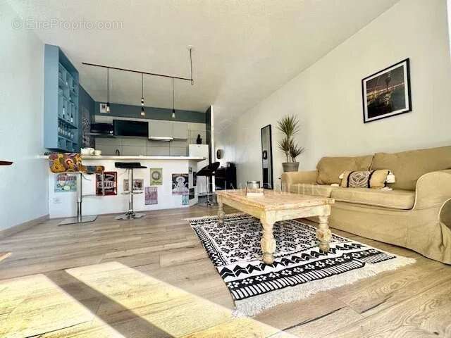 Appartement à MAUGUIO