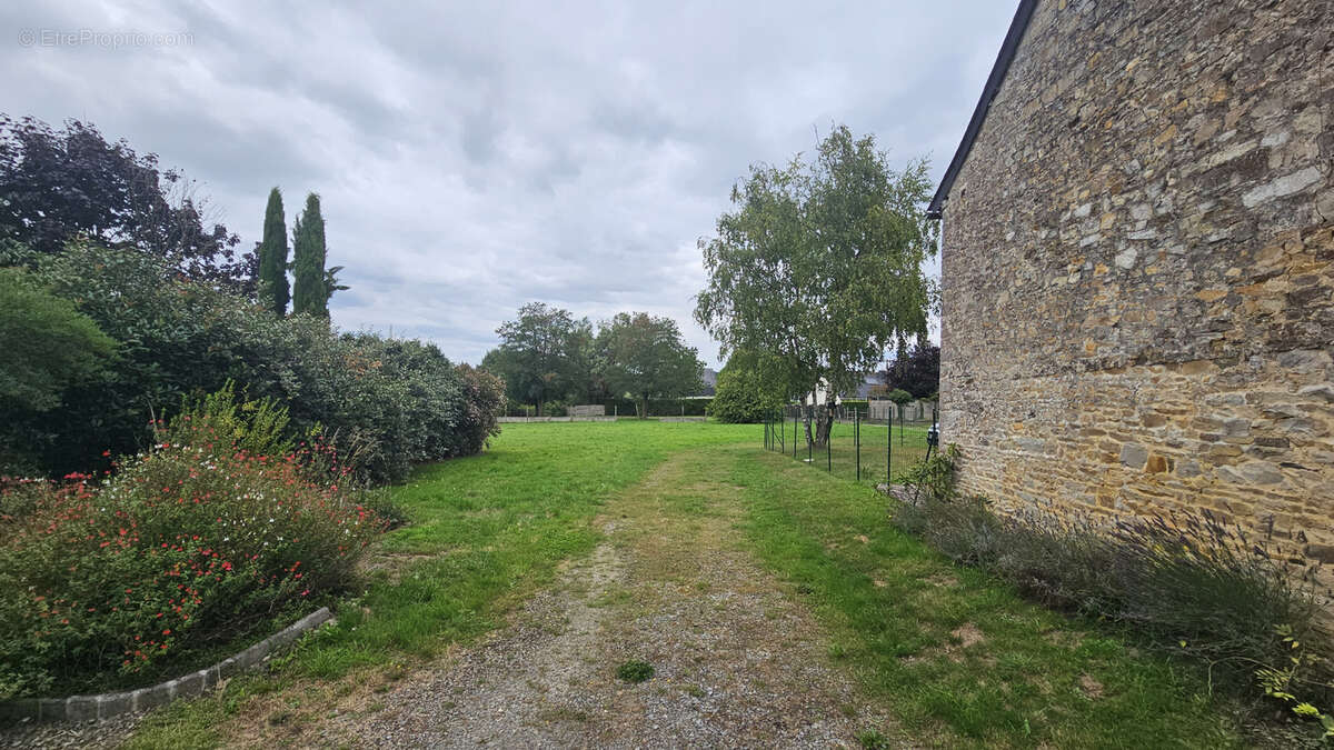 Maison à COESMES