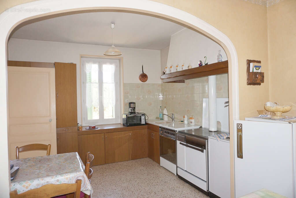 Maison avec dépendances - photo 2