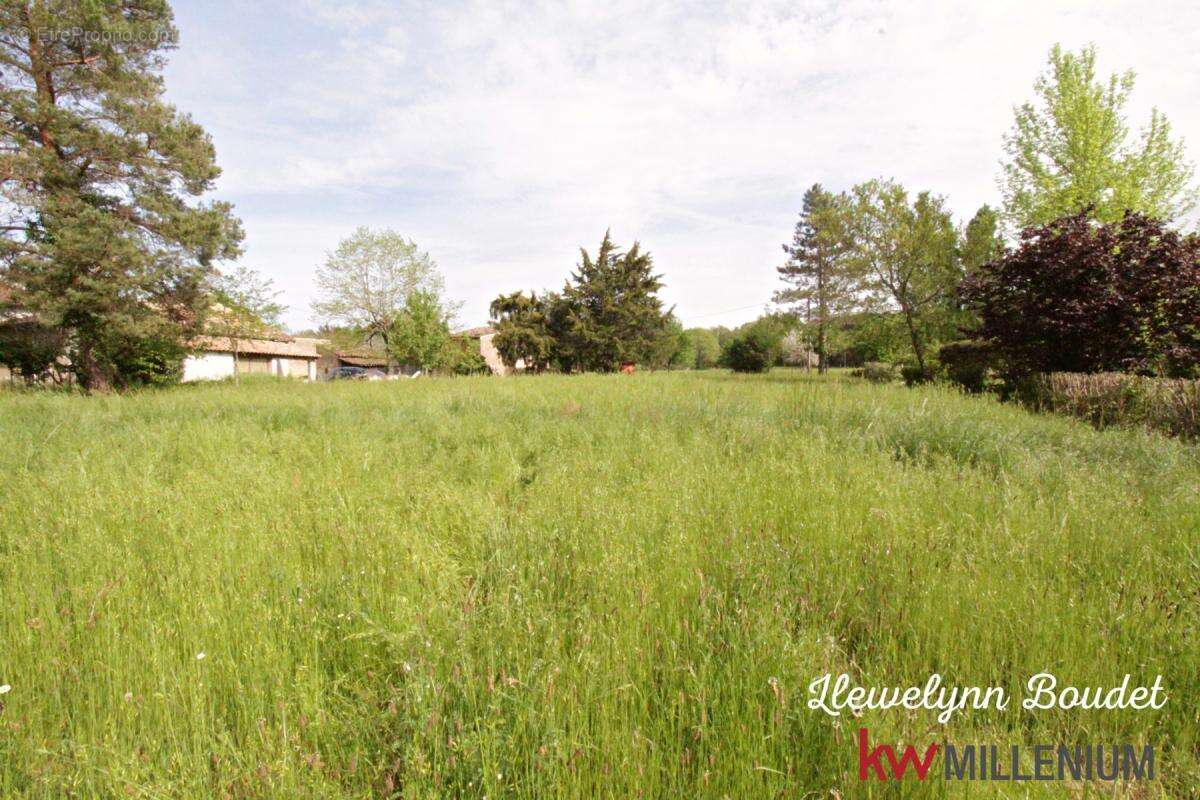 Terrain à BRIATEXTE