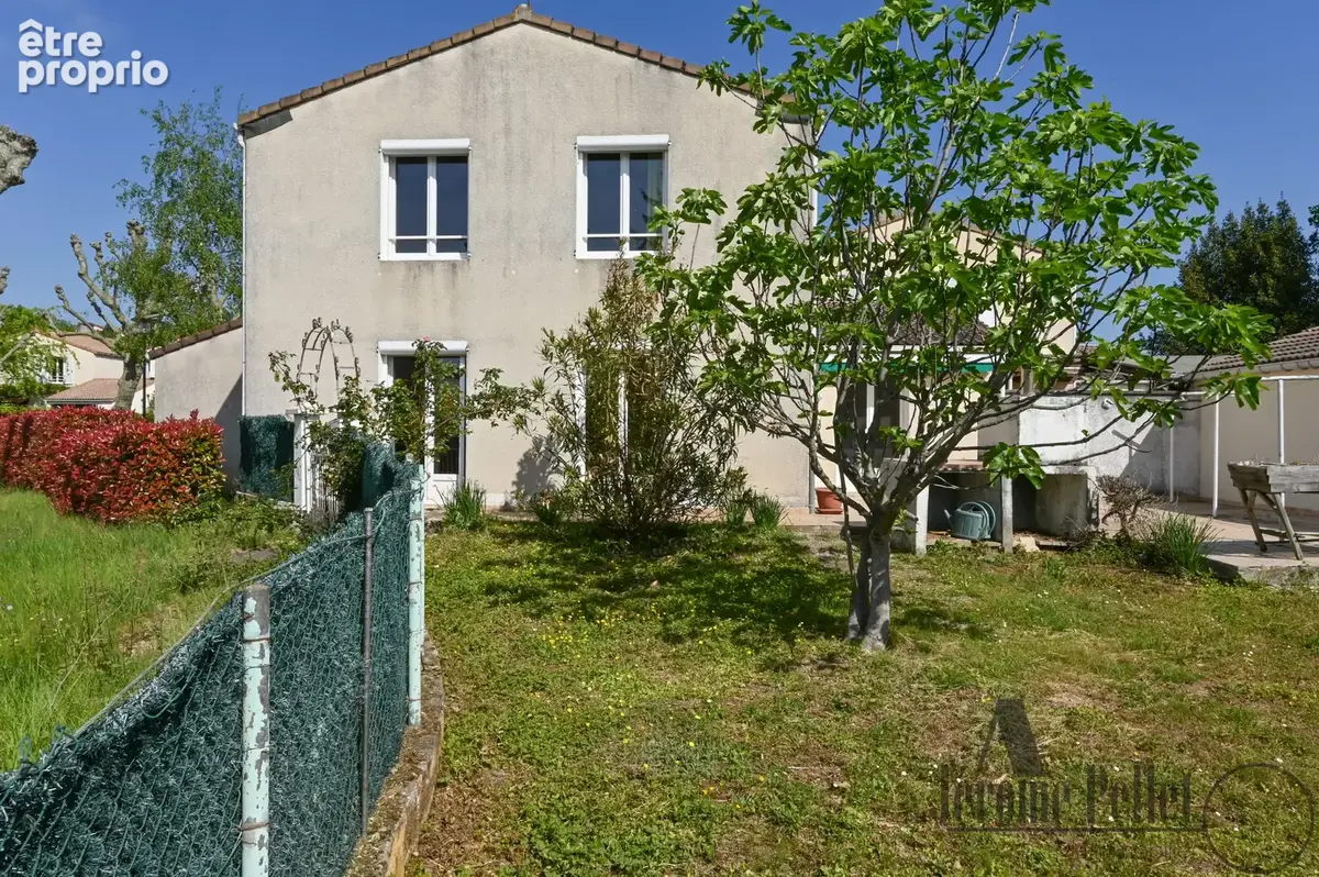 Communay - Les Chanturières :  Maison familiale 4 chambres avec jardin - photo 11