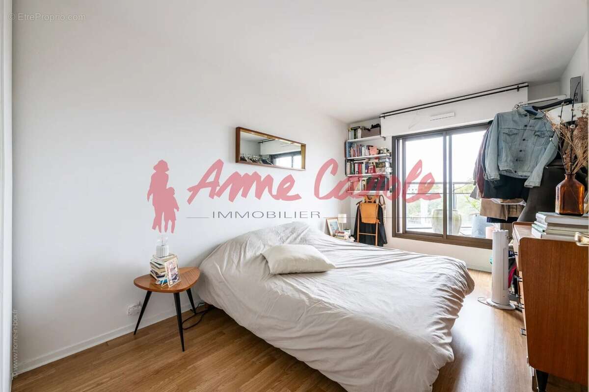 Appartement à PARIS-20E