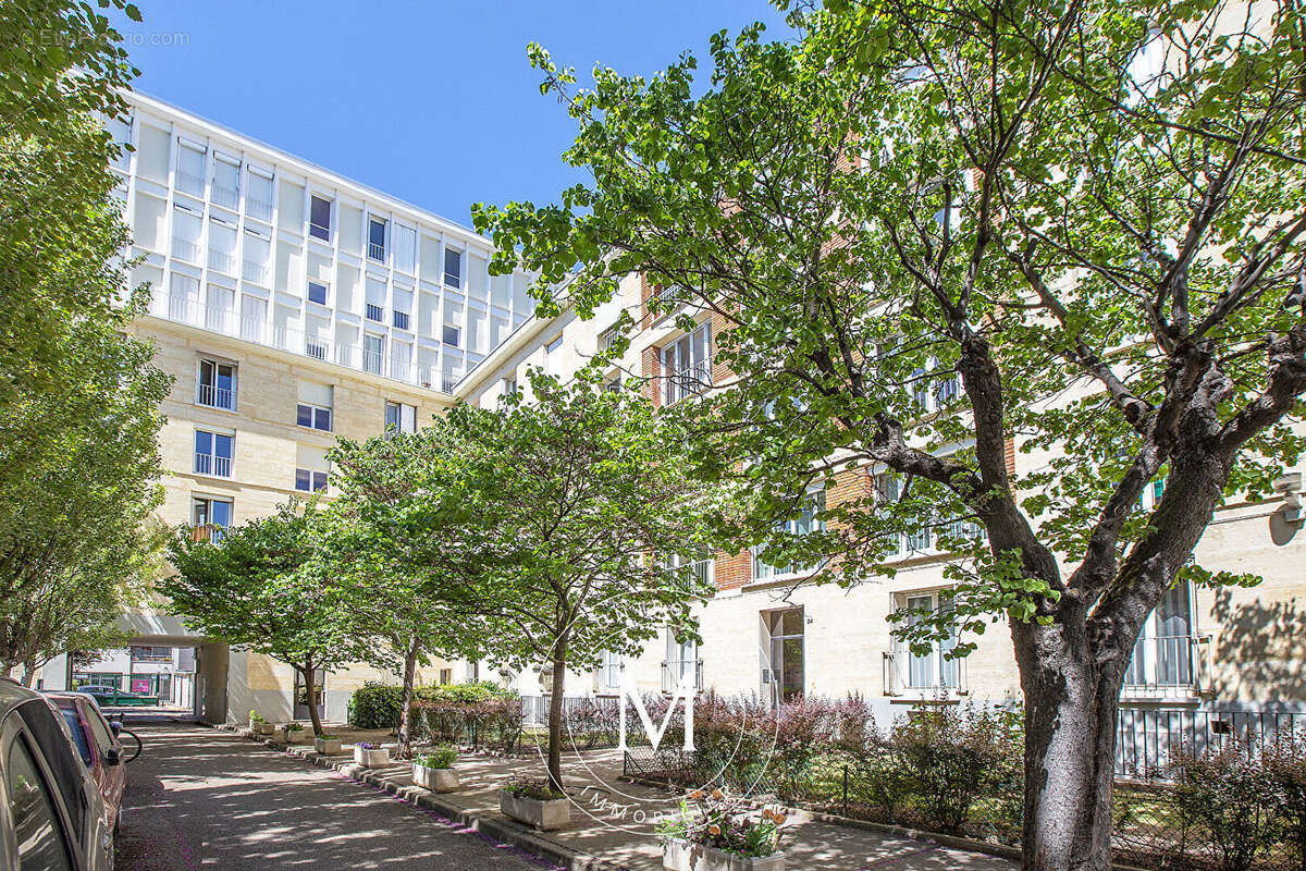 Appartement à MONTROUGE