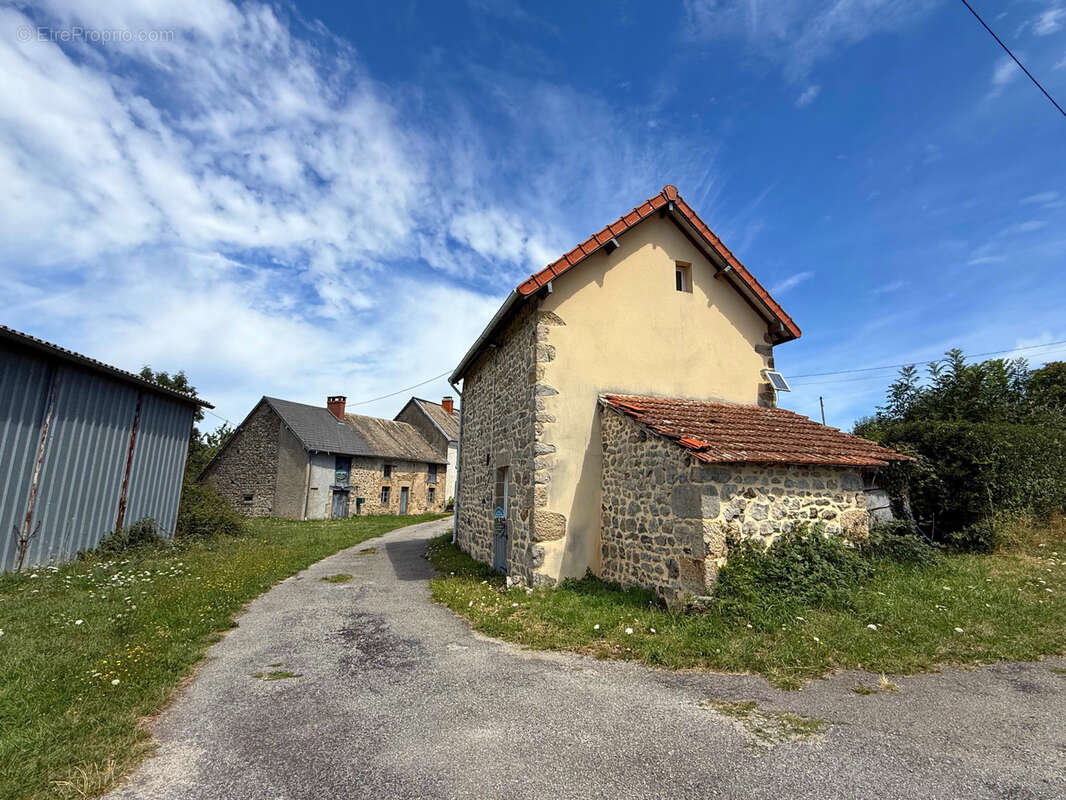 Auv 1186 : Trio : maison habitable, terrain (à bâtir), maison à rénover - photo 2
