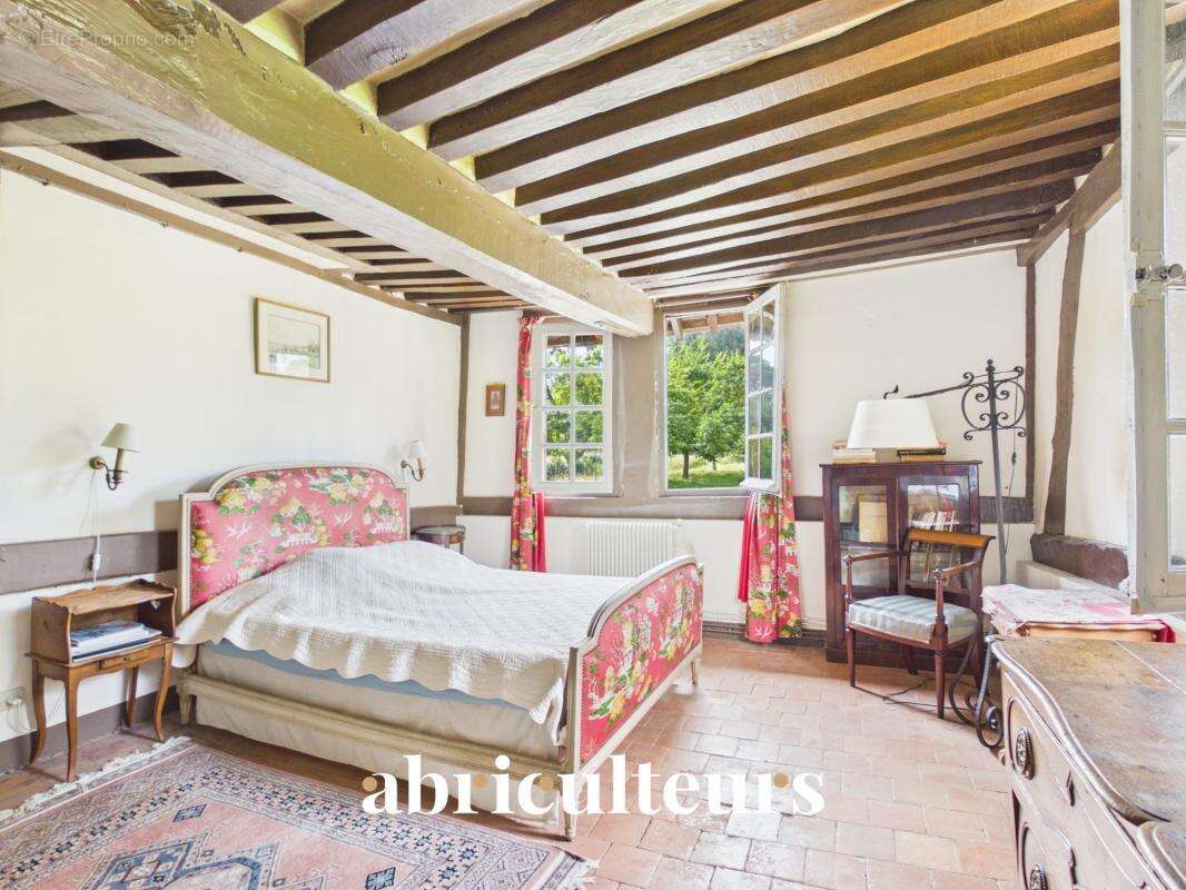 Propriété normande de caractère avec vastes dépendances en vente à Saint-Julien-sur-Calonne (14130) - photo 11