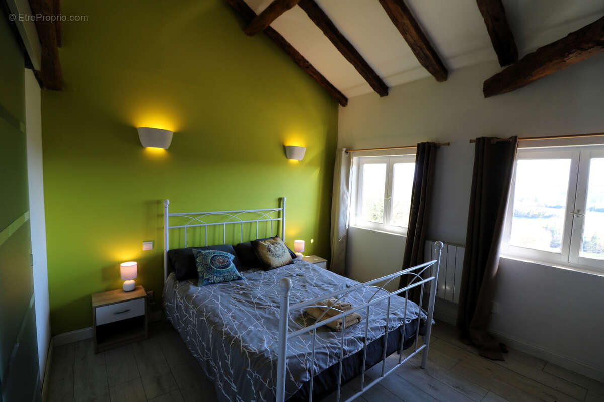Propriété exceptionnelle, ferme ancienne rénovée, gîte, vue incroyable sur la chaîne des Pyrénées - photo 17