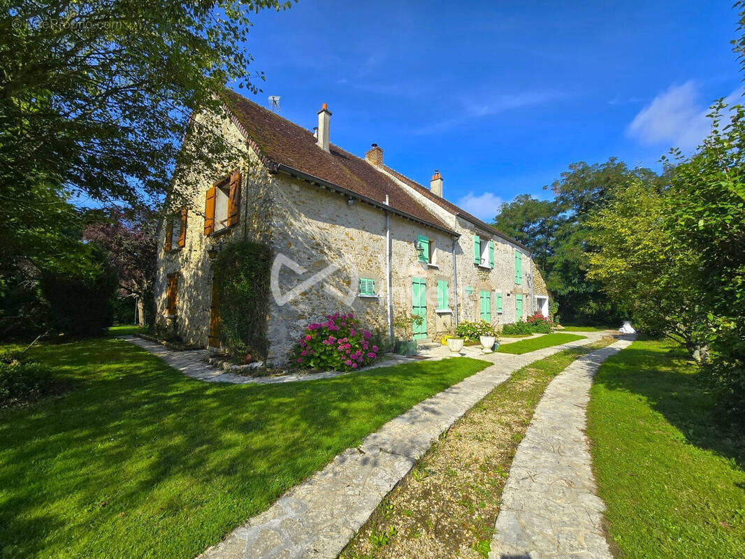 Maison à REBAIS
