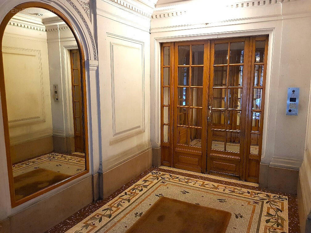 Appartement à PARIS-15E