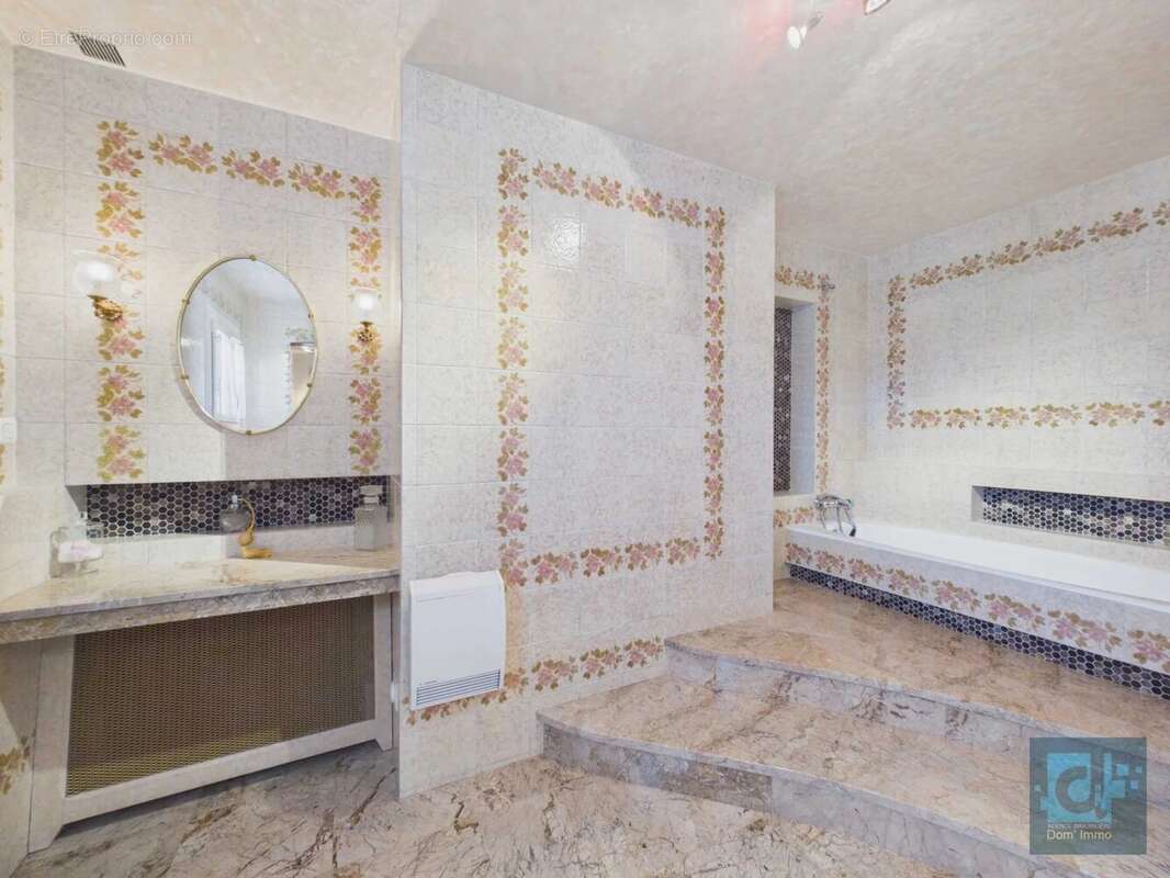 En exclusivité, élégance et caractère pour cette maison familiale - photo 15
