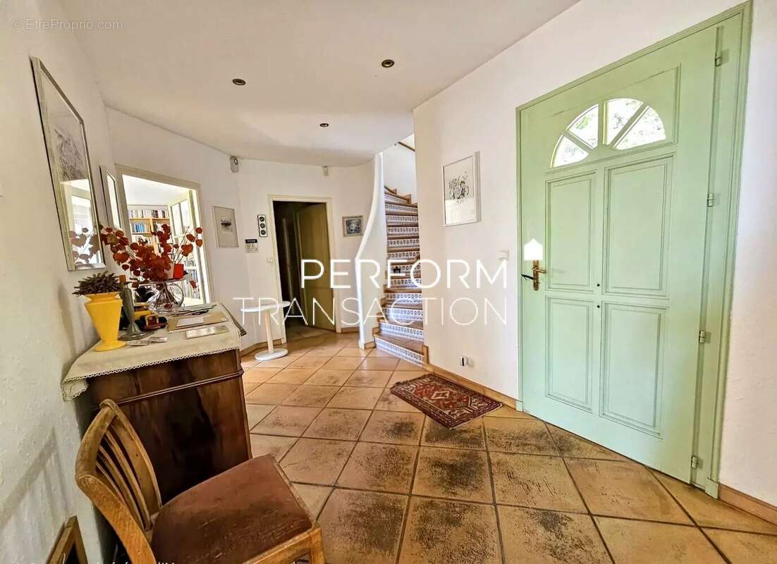 Propriété d'architecte 250m² avec piscine - photo 5