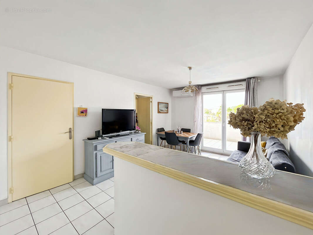 Appartement à MOUANS-SARTOUX