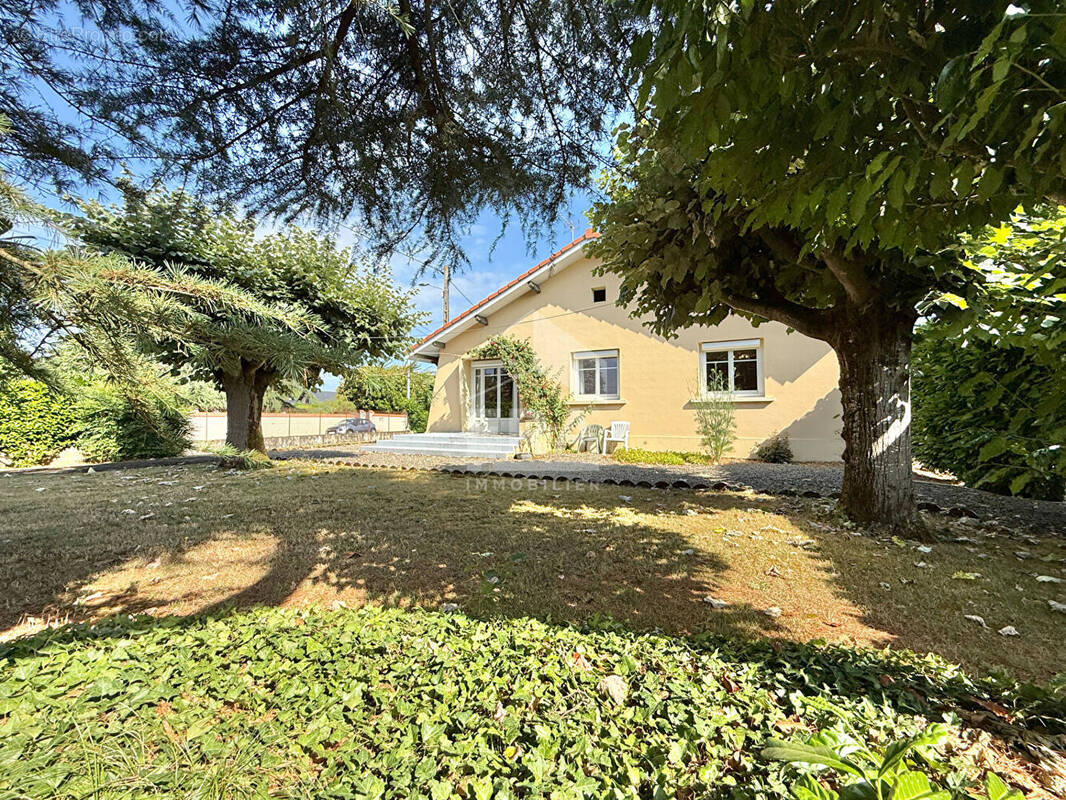 Maison à VIC-EN-BIGORRE
