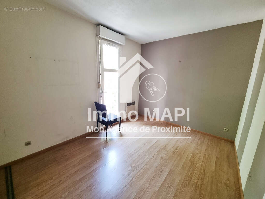 Montpellier - Beaux-Arts - Grand T5 de 128m2 avec terrasse de 15m2 et parking - photo 8