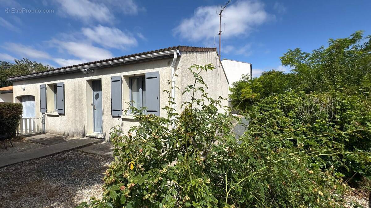 Maison à DOMPIERRE-SUR-MER