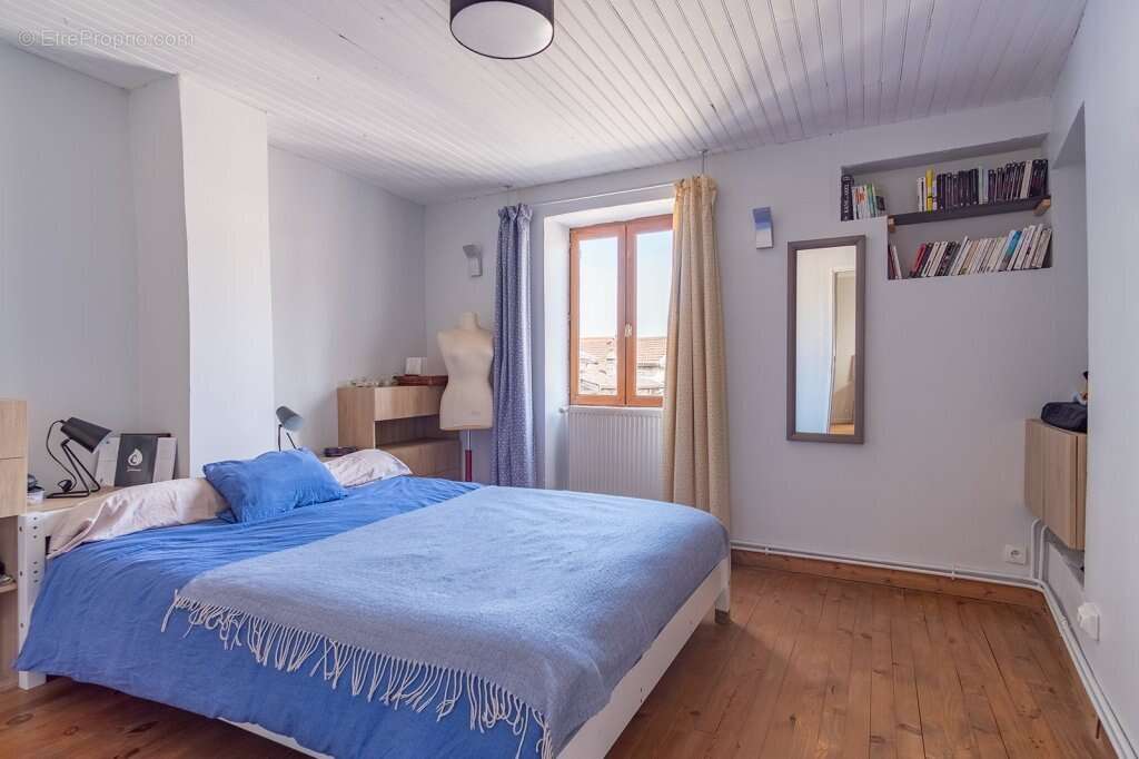Maison à LUCENAY
