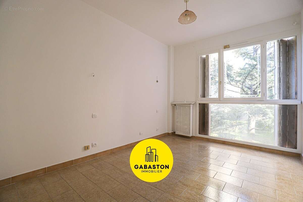 Appartement à MARSEILLE-12E