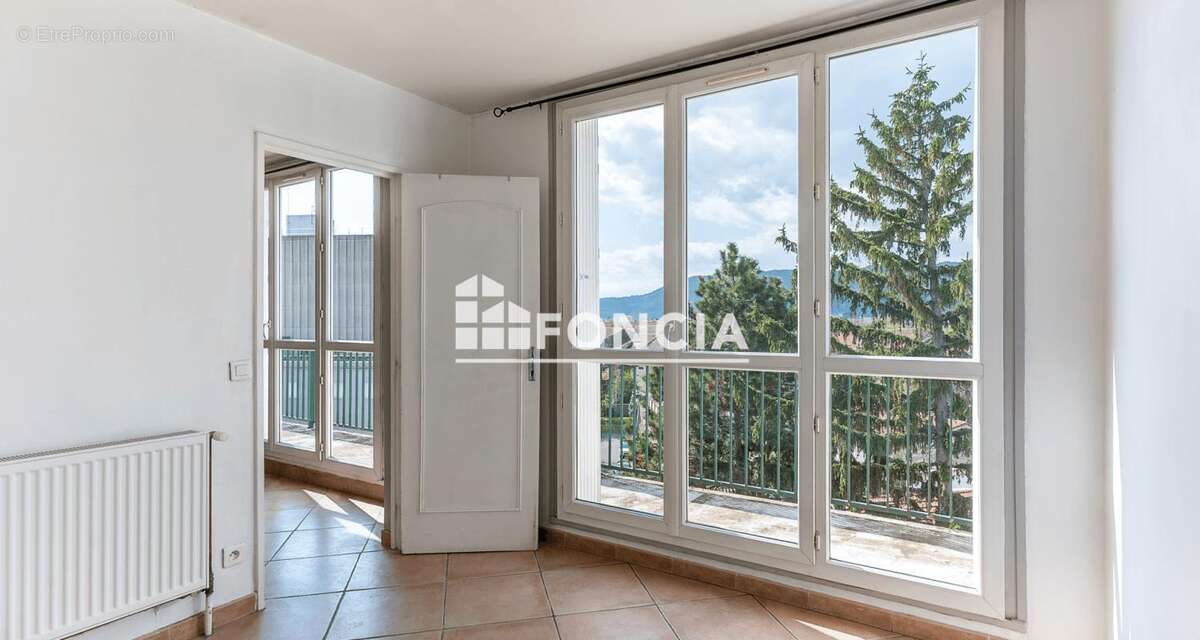 Appartement à BOURG-LES-VALENCE