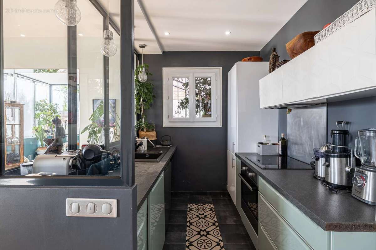 Nice - Franck Pilatte - Magnifique appartement villa avec bassin et garage - photo 10