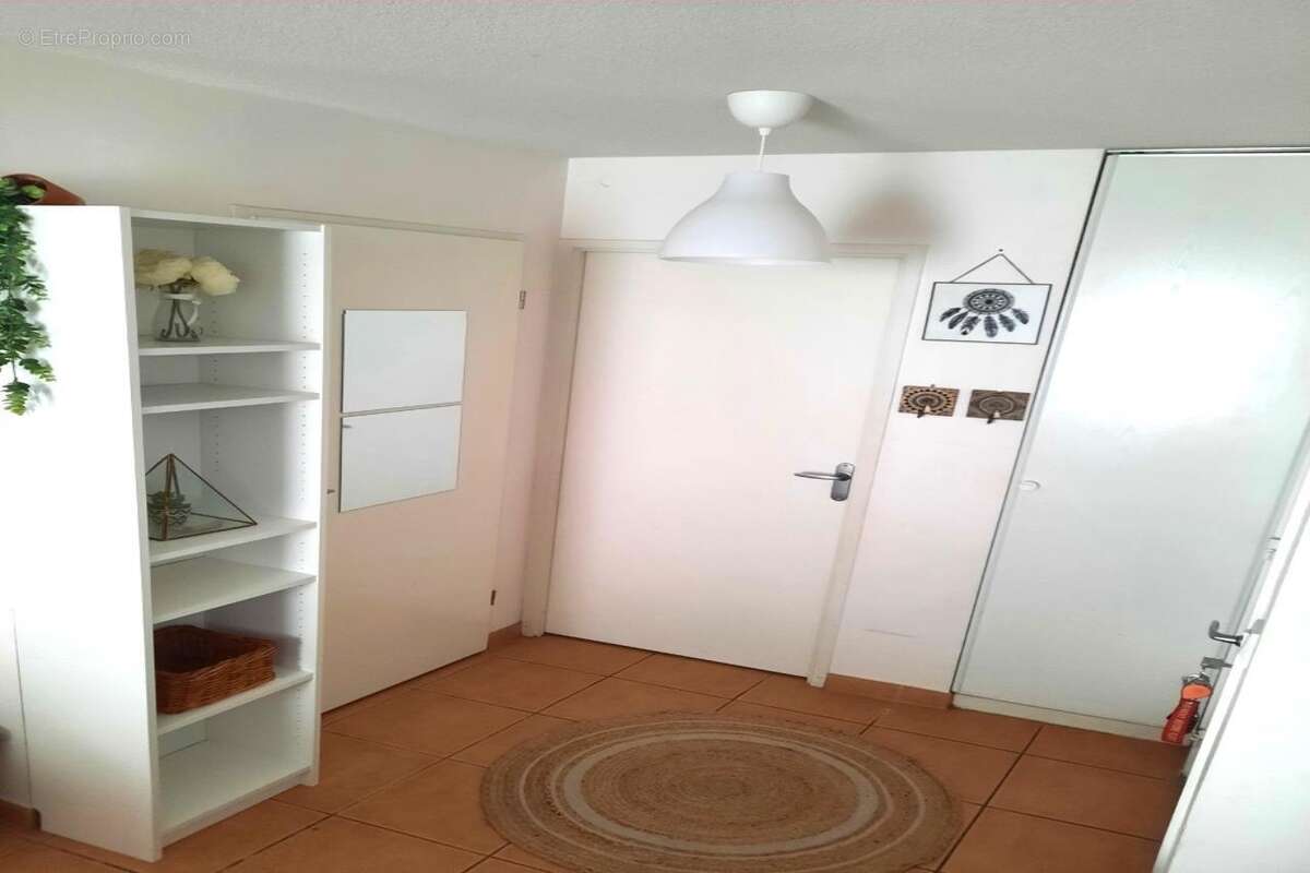 Appartement à LA SALVETAT-SAINT-GILLES