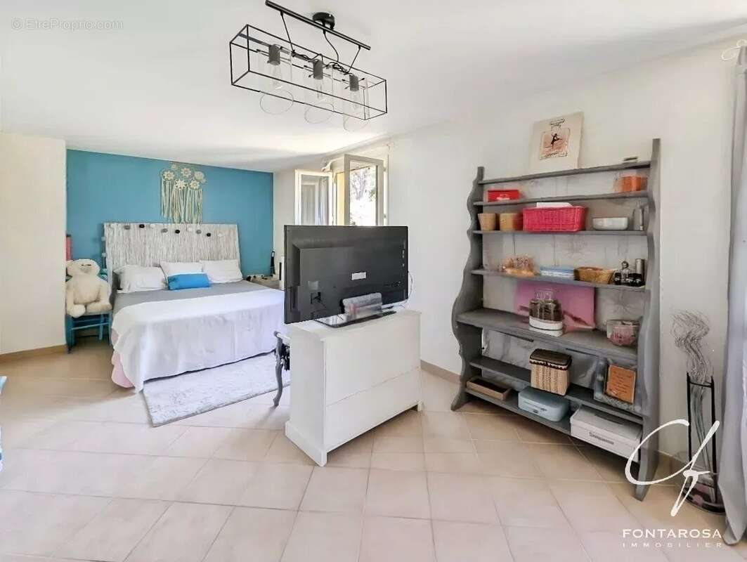 Maison à FREJUS