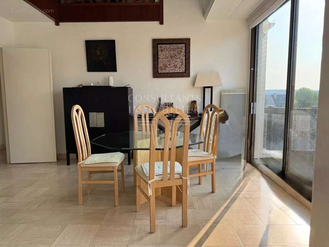 Deauville -appartement 4 pieces, terrasse, roof top, double parking - photo 3