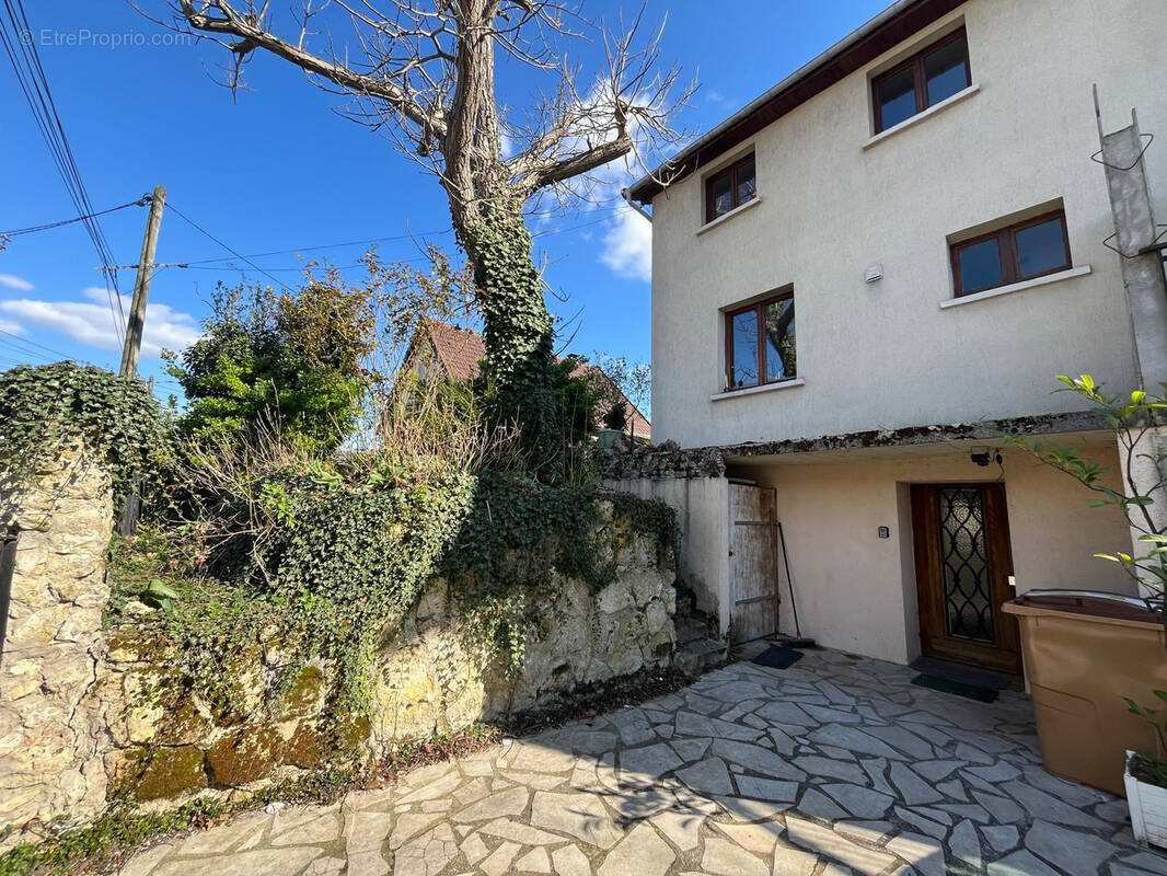 Maison à VAUJOURS