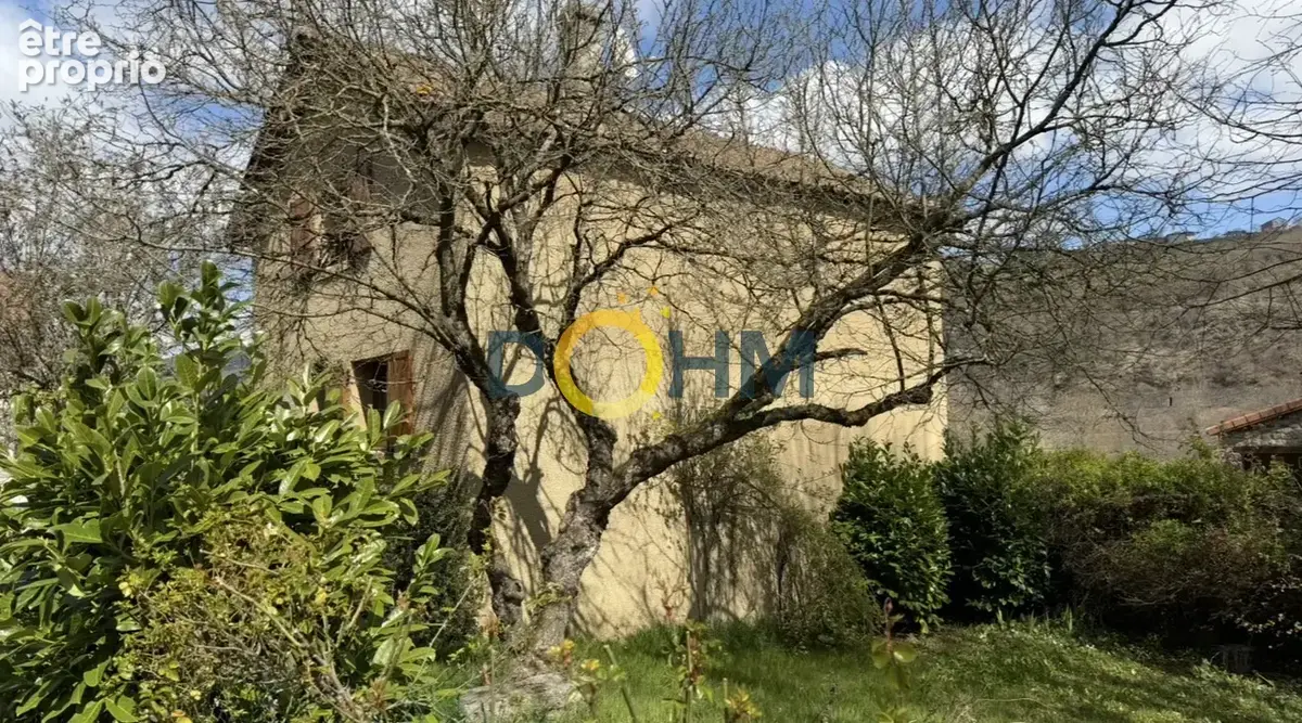 Maison en pierre à Alleyras sur terrain clos. - photo 2