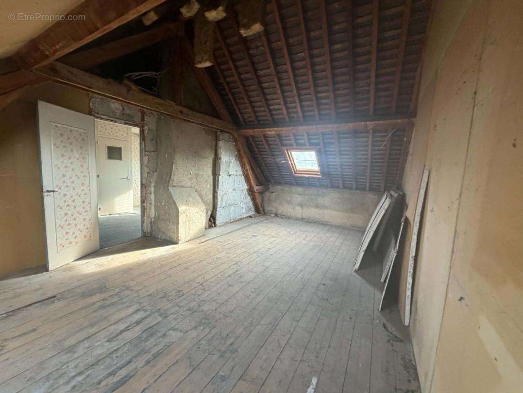 Maison 77 m² à Belleu  - photo 9