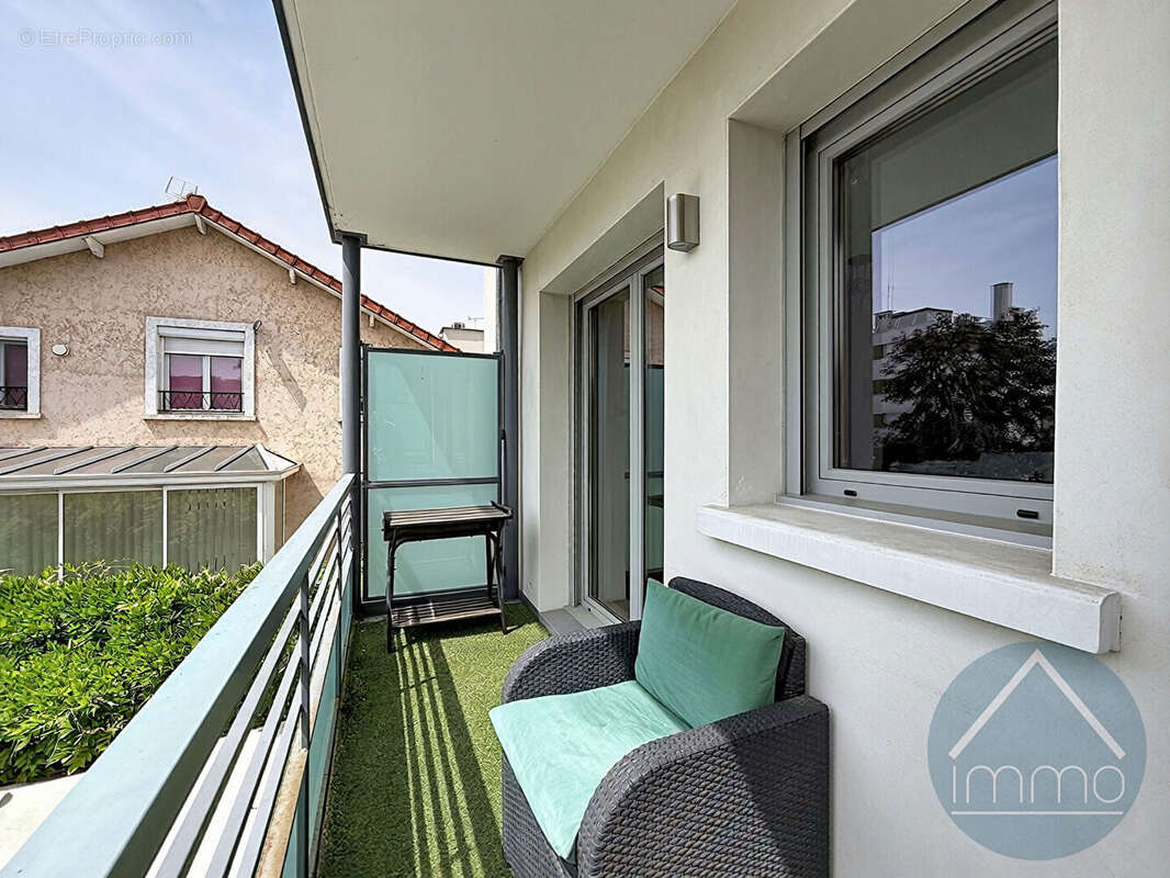 Appartement à NANTERRE
