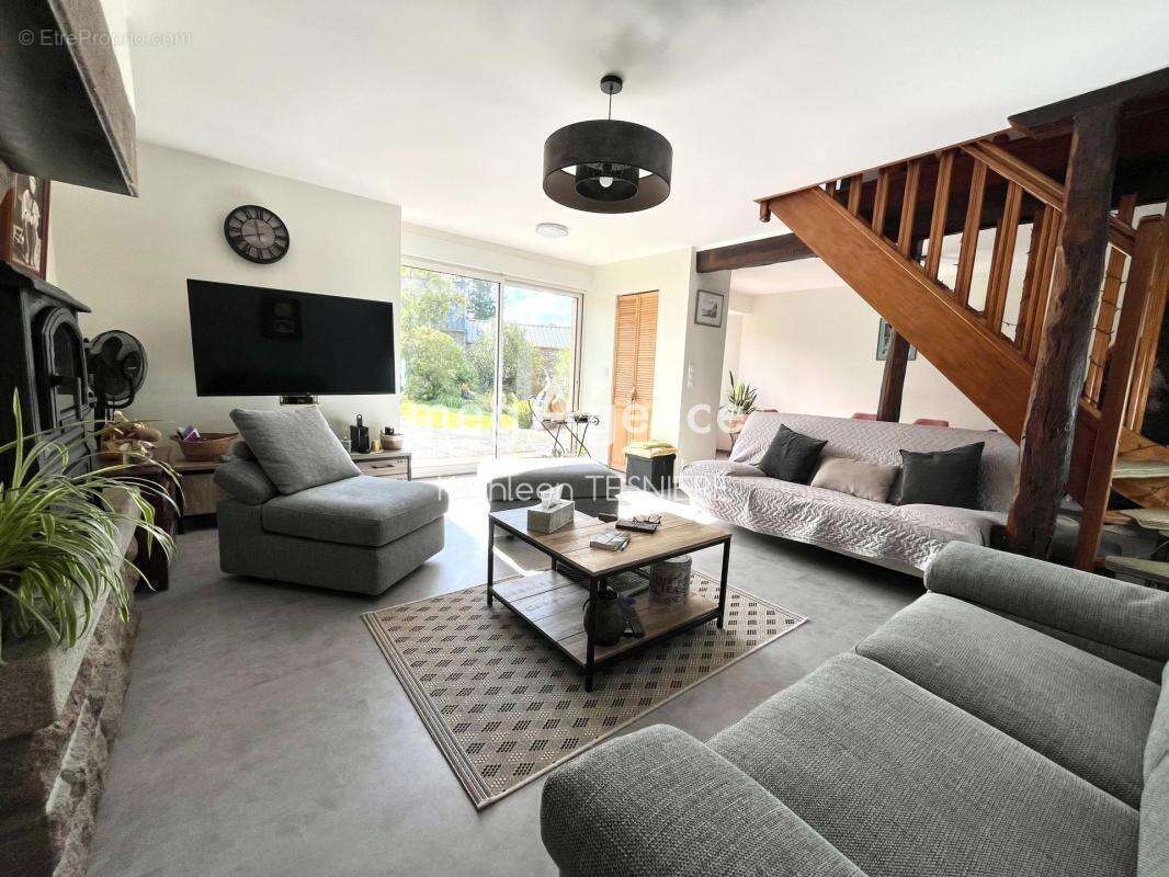 Maison à LA CHAPELLE-CECELIN