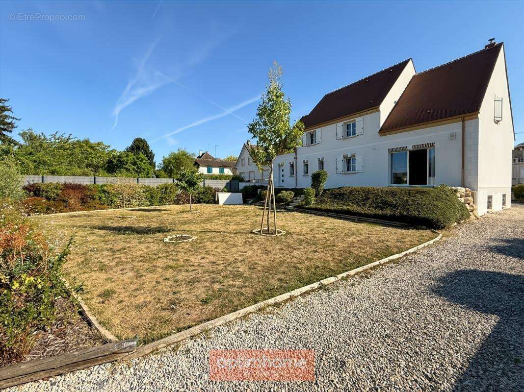 Margny-lès-compiègne – propriété contemporaine de 260 m² avec dépendance de plus de 170 m² - photo 35