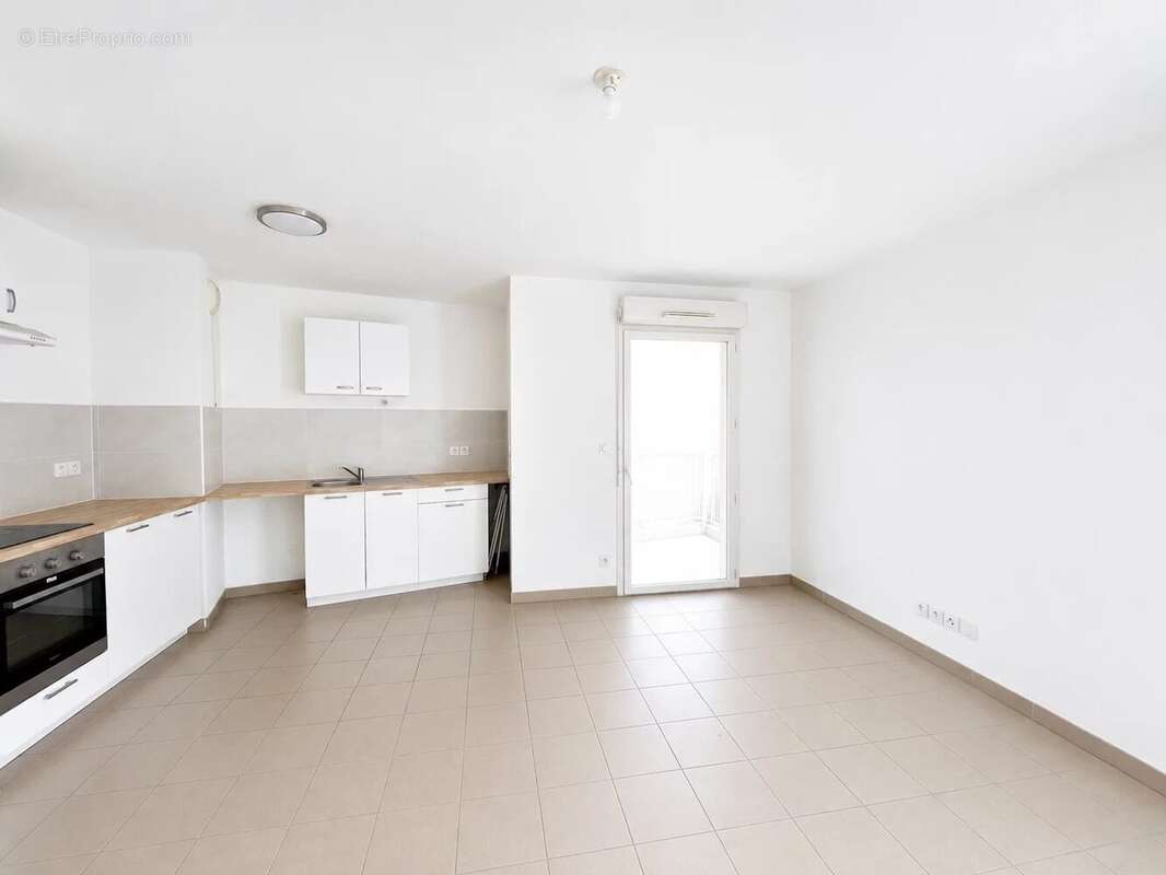 Appartement à MARSEILLE-3E