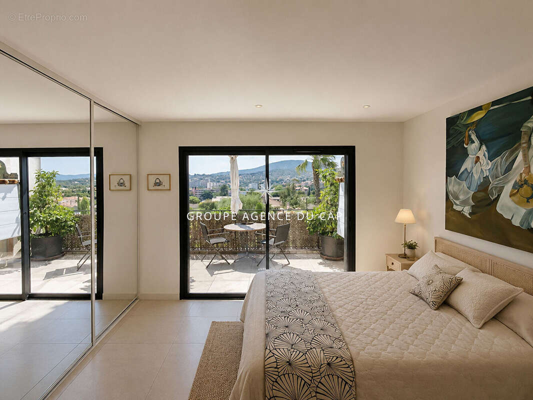 A vendre appartement 4 pieces 3 chambres terrasse apercu mer et vue colline garage et cave 31m² proche centre ville sainte maxim - photo 12
