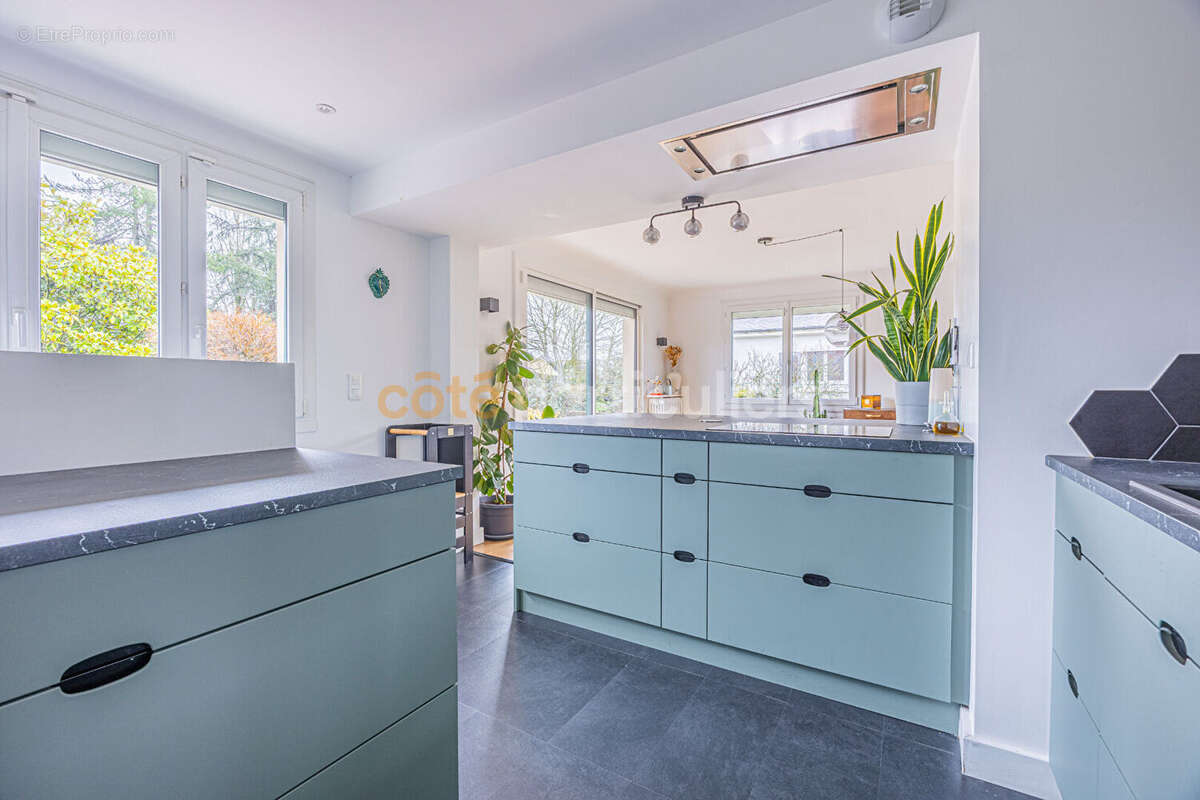 Maison à BOUGUENAIS