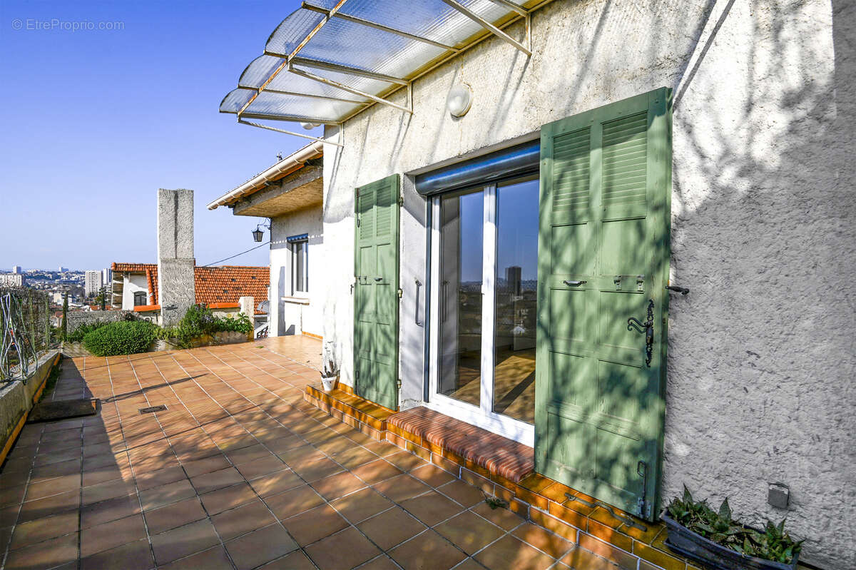 Maison à MARSEILLE-10E