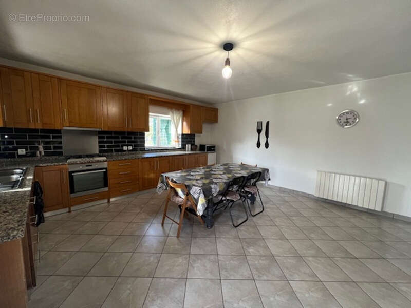 Maison à FEUGAROLLES