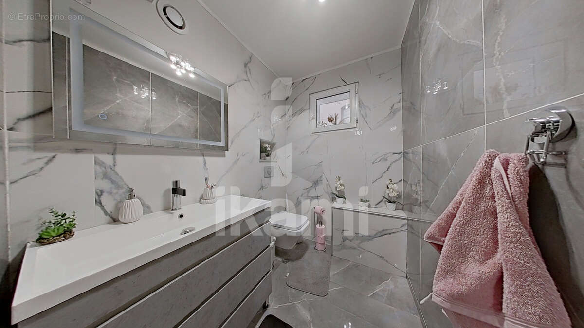 Maison à GILLY-SUR-ISERE