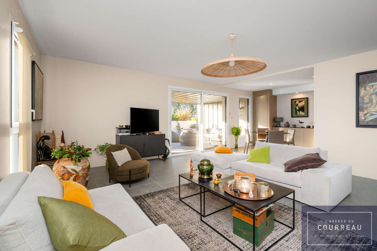 Appartement à LATTES