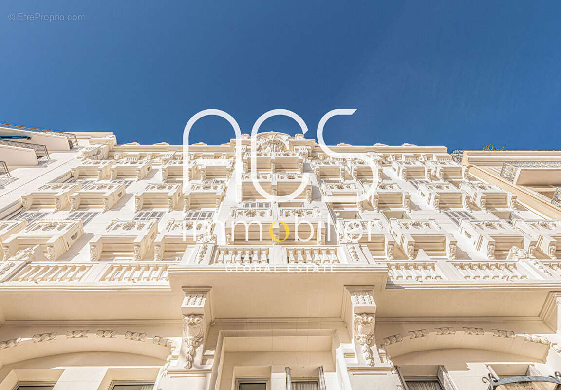 Achat Vente Appartement refait à neuf Saint Raphael 3 pièces 107.70 m2 Balcon Cave - photo 10
