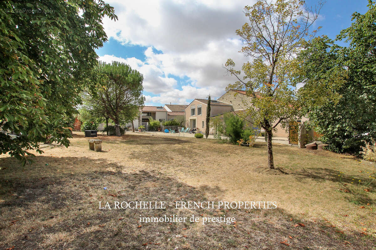 Terrain à LE GUE-D'ALLERE