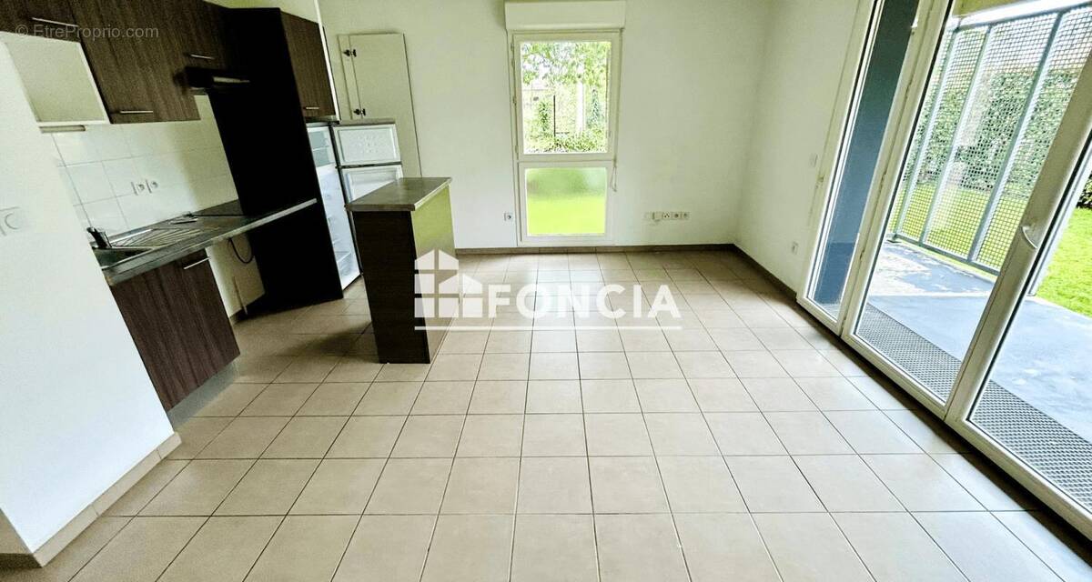Appartement à PAREMPUYRE