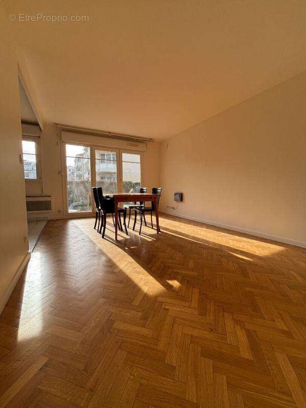 Appartement à BONDY