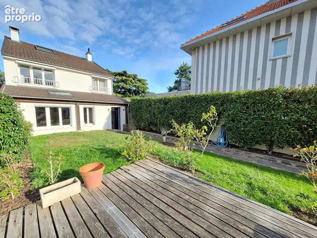 Maison/villa 7p renove avec terrasse et jardin - photo 6