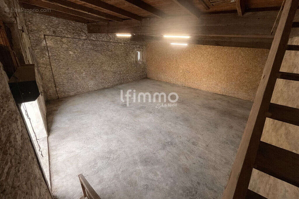 Bâtiment 240m² à Narbonne : La pépite que tout le monde cherche - photo 2