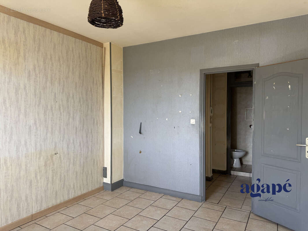 Appartement 304 m² à Nevers  - photo 8