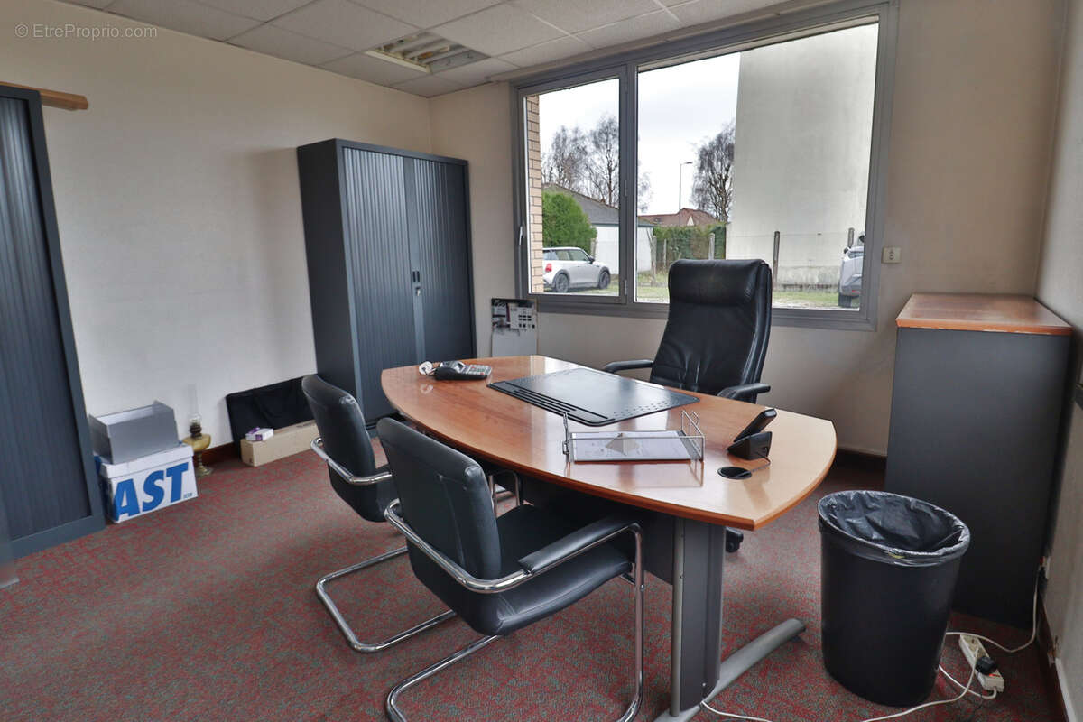 Commerce à PONT-SAINTE-MARIE